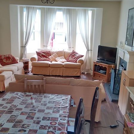 Bed and Breakfast Fairman House Backpackers Лондондерри Экстерьер фото
