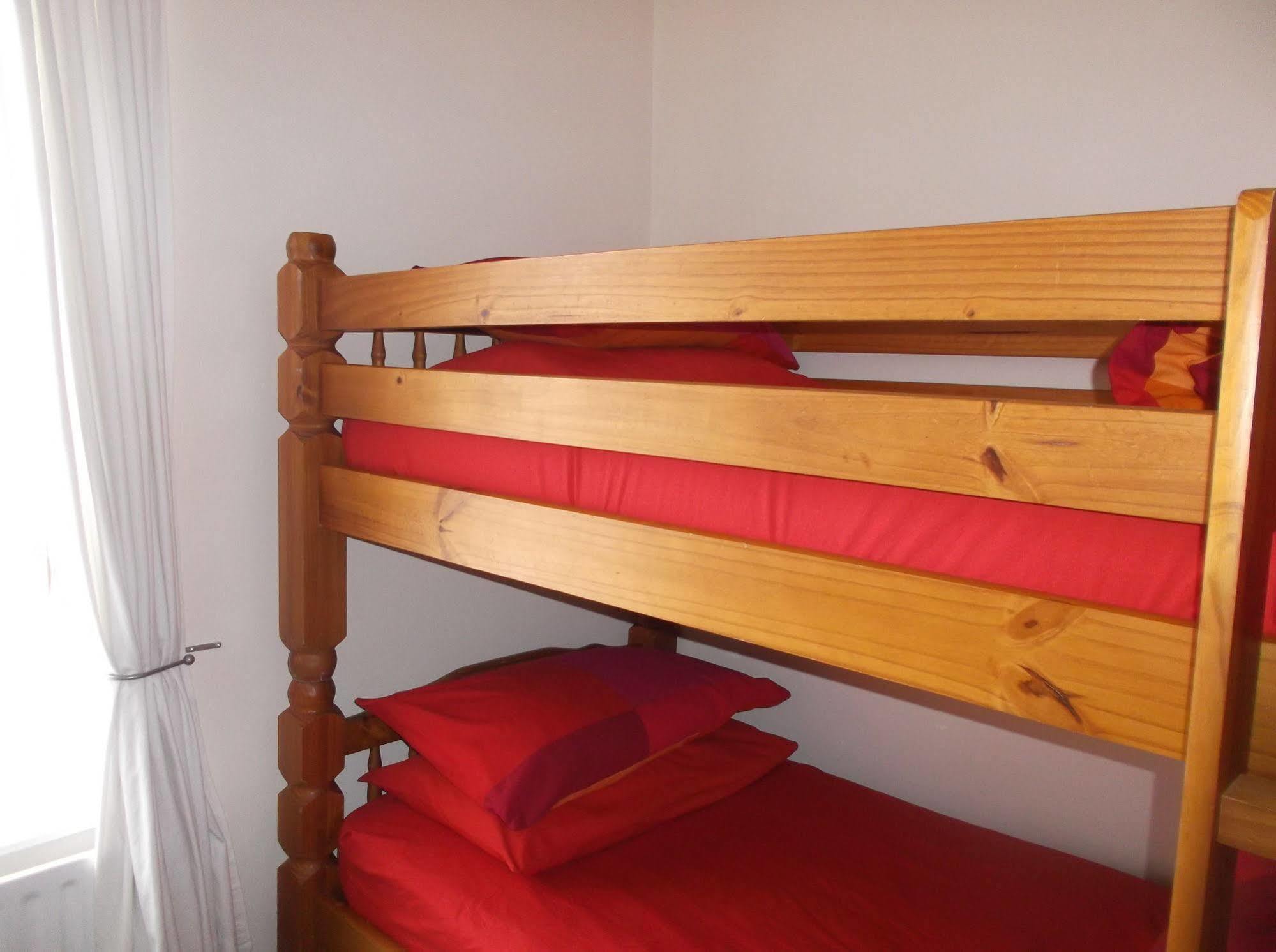 Bed and Breakfast Fairman House Backpackers Лондондерри Экстерьер фото