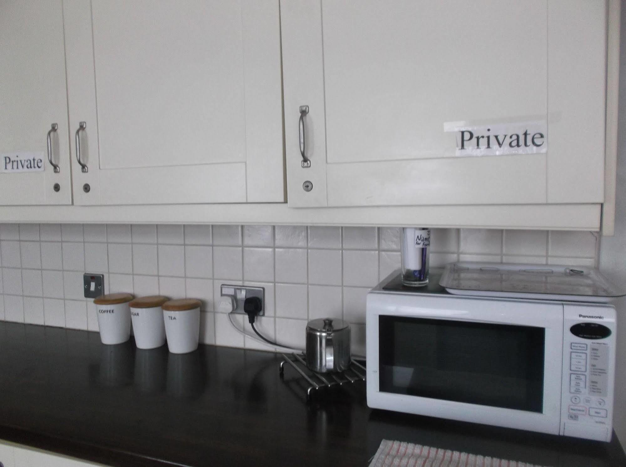 Bed and Breakfast Fairman House Backpackers Лондондерри Экстерьер фото